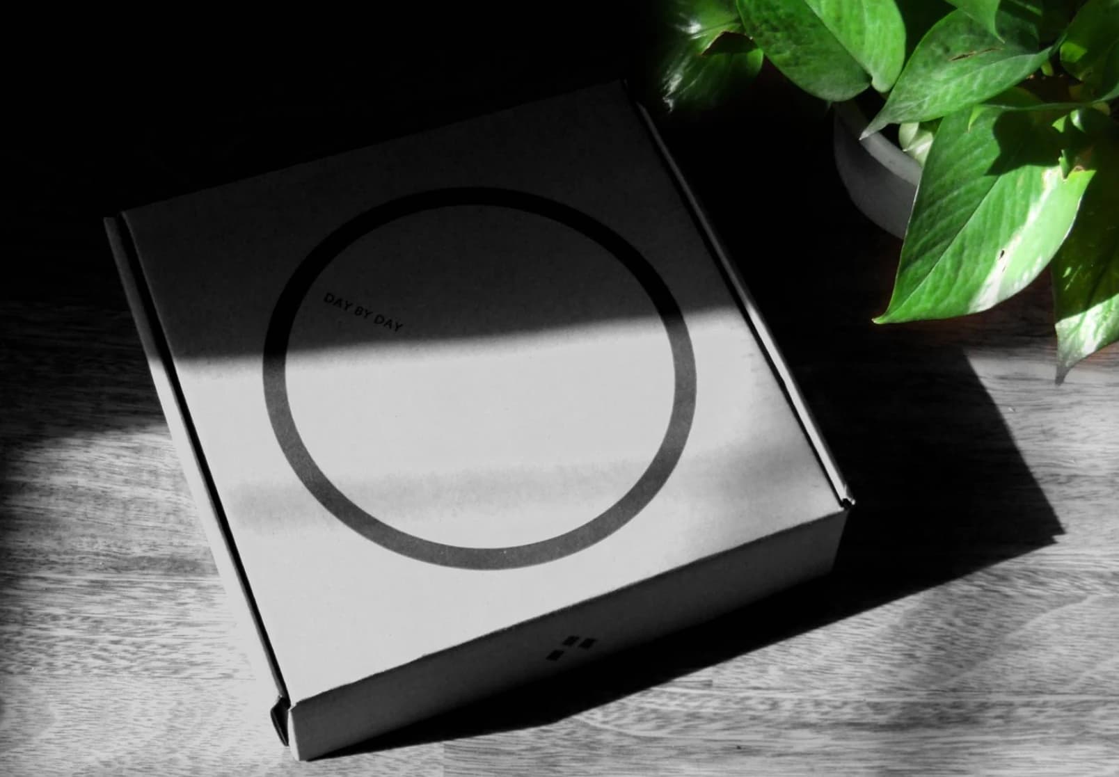 Day By Day creative wall-clock packaging