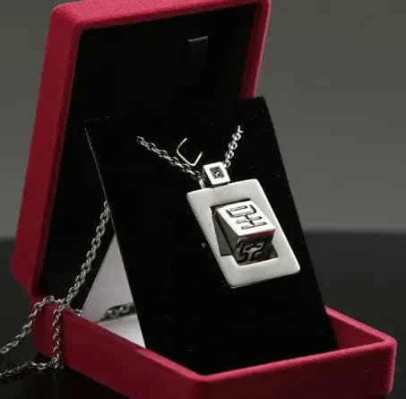 Sanguosha identity-card pendant shown in its presentation box